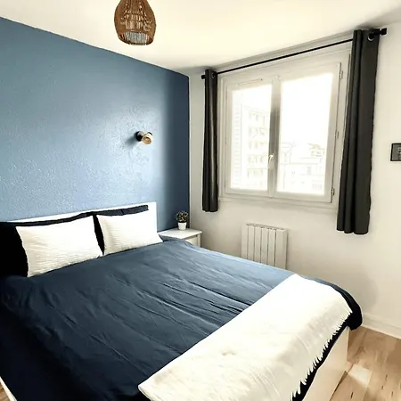 Charming T3 With Balcony In Monplaisir *